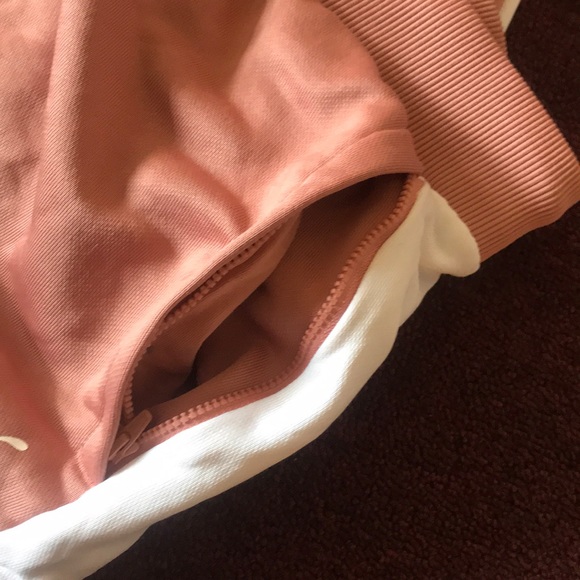 Peach 🍑 Puma Track Pants - Picture 5 of 8